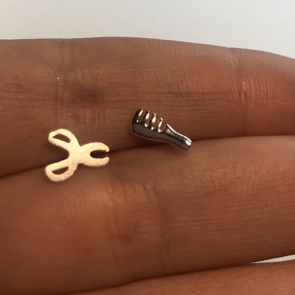 Sterling Silver 925 Stud Earrings - Picture 2 of 3